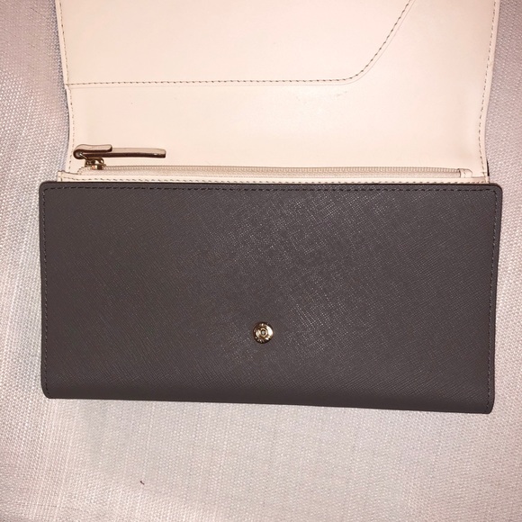Large Kate Spade Wallet - Picture 2 of 5